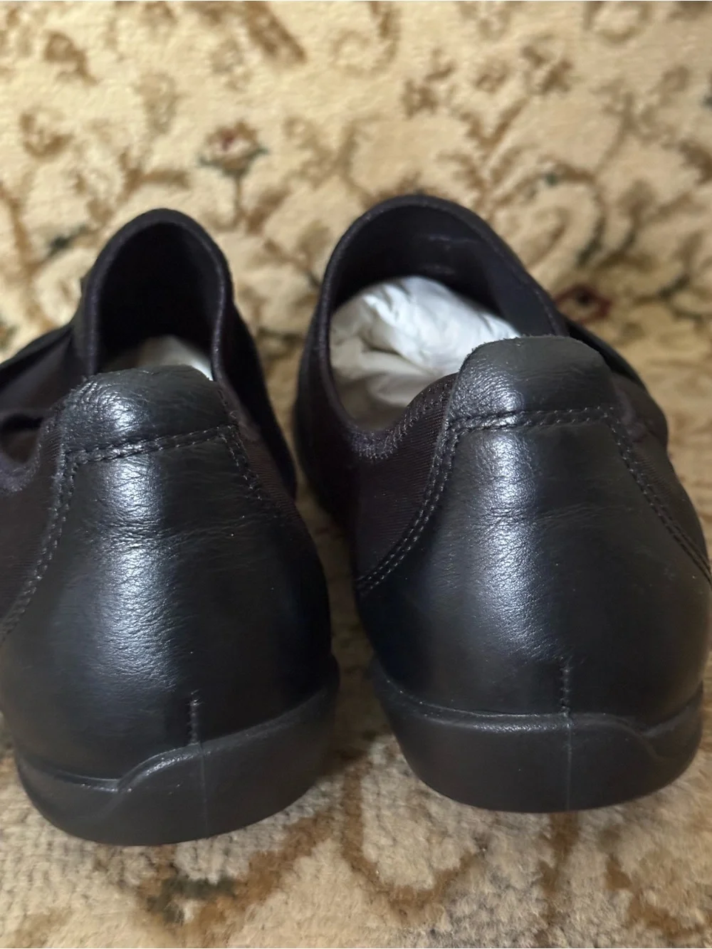 Ecco Women’s  Black Slip-On Comfort Shoes Loafers/ Elastic Crossover Straps, 41